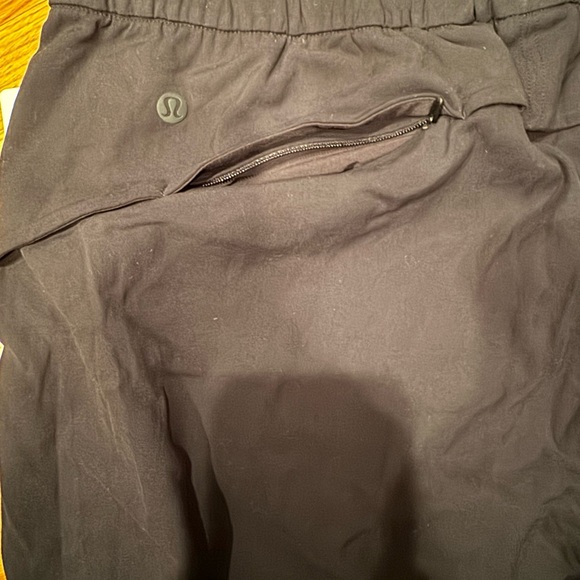 Lululemon Essential Affinity MR Jogger BNWT Size 10 - Picture 7 of 12